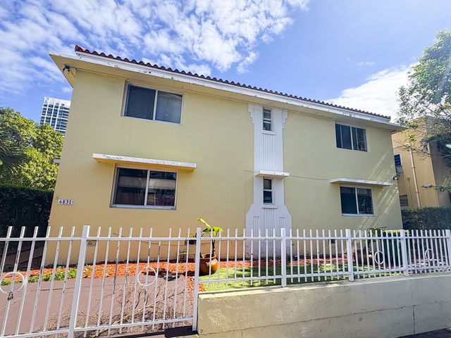 Mimo On the Beach Vi Condo photo 2